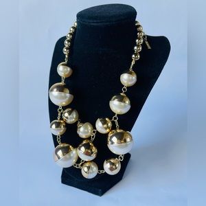 BAUBLERBAR GOLD AND PEARL COLOR STATEMENT NECKLACE GREAT CONDITION
